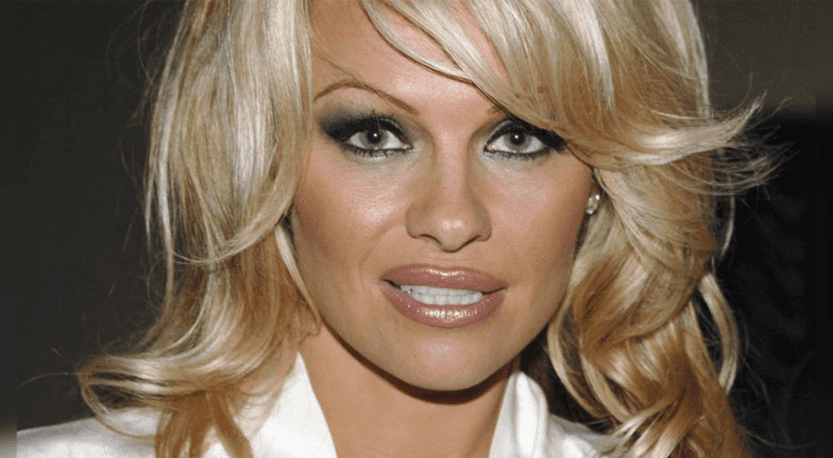 Pamela Anderson muestra su lado más sexy a sus 50 años en candente