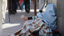 ¿Cuánto ganan los mendigos? En Dubai las cifras llegan a 73 mil dólares mensuales 