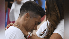 El “apasionado” consuelo que recibió un futbolista de su novia tras la derrota de Polonia [VIDEO]