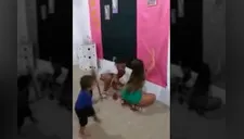 Niño golpea con una escoba a su hermana por bailar reggaeton [VIDEO]