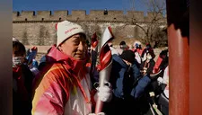 Juegos de Invierno 2022: Jackie Chan llega con llama olímpica a la Muralla China