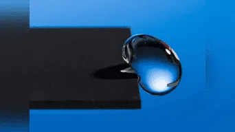 Científicos crearon un metal que hace rebotar al agua, que ayudará a países pobres y permitirá la creación de un podero teflón.