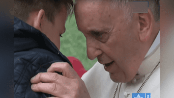 Niño le preguntó por su padre y el Sumo Pontífice le dio una grandiosa respuesta. 