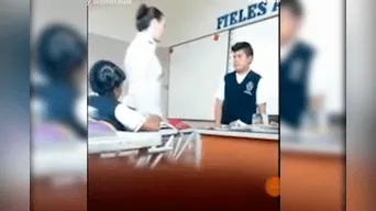 Se desconoce si la maestra fue retirada de la escuela. 