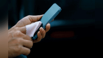 Estudio de Universidad de Arizona reveló que el celular tiene 10 veces más bacterias que la tapa de un inodoro