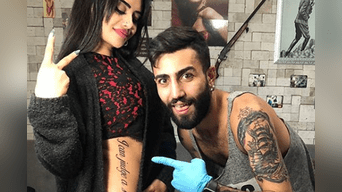 Sexy turca se hace tatuaje gigante y experto lo arruina. 