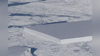 El insólito hallazgo de este misterioso iceberg ha desconcertado a miles de internautas