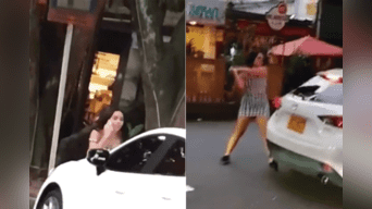 Novia celosa destruye el auto de su novio.