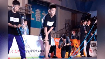 Huang Junkai, de 13 años, logró romper su propio Récord Guinness al saltar 136 veces en solo 30 segundos.