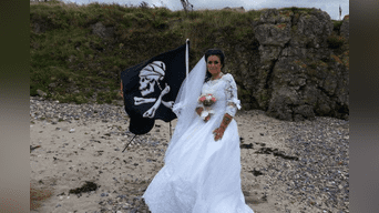 ¿Recuerdas a la mujer que se casó con un pirata fantasma? se divorció y ahora sufre. 