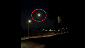 Extraña "esfera verde" ilumina el cielo norteamericano y termina rompiendose en pedazos (VIDEO)