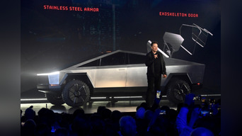 Tesla: Elon Musk revela que es "muy posible" que se fabrique una Cybertruck más pequeña