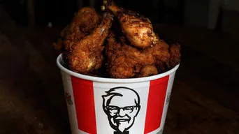 Trinidad y Tobago: KFC borra publicidad que mostraba una pata de pollo "racista" (FOTOS)