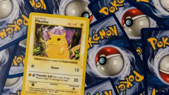 Pokémon Trading Card Game, el juego oficial de cartas intercambiables de la franquicia, ha ganado popularidad durante la pandemia del COVID-19./Fuente: Amazon.