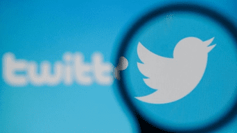 Birdwatch es la nueva respuesta de Twitter para la difusión de fake news en su plataforma y promete ser un gran cambio para la red social./Fuente: Reuters.