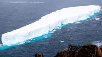 El iceberg A-76 es ahora la pieza de hielo más grande registrada en todo el mundo./Fuente: The Guardian.