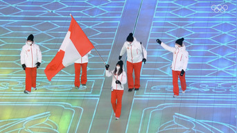 Ornella Oettl Reyes fue la encargada de llevar la bandera peruana / Foto:  Juegos Olímpicos Twitter