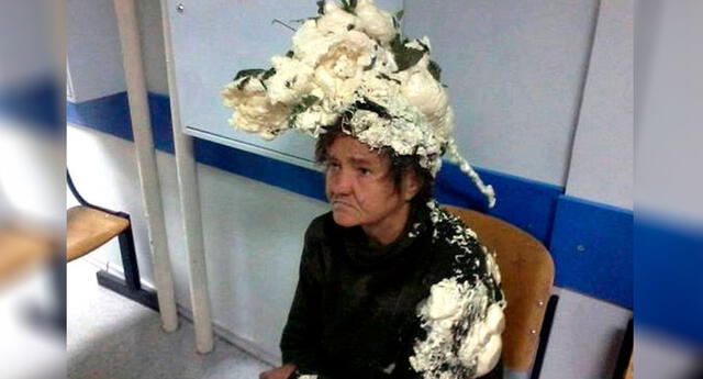 Viral: Mujer confunde espuma de construcción con espuma para el cabello