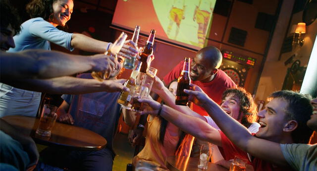 El alcohol nos pone más creativos, afirman investigadores