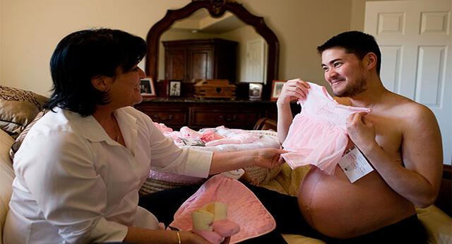 Él fue el primer hombre embarazado del mundo, esta es su historia y así luce actualmente