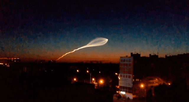 Un extraño fenómeno en el cielo de Rusia sorprendió a los pobladores de una de las ciudades sedes del Mundial