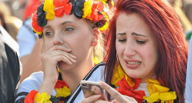 Entre lágrimas y rabia despidieron los hinchas alemanes a su equipo del Mundial.