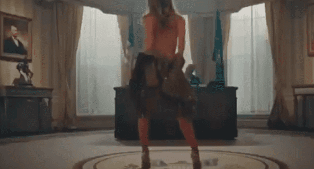 Un doble de Melania Trump aparece en el video bailando desnuda.