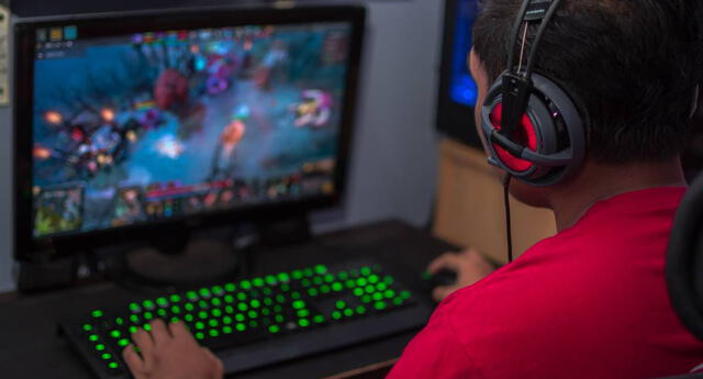 Joven se gasta más de 21.000 dólares en un videojuego usando los ahorros de sus padres
