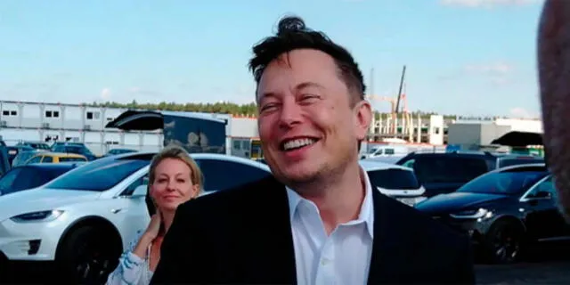 "Suena como una contraseña": Elon Musk olvida el nombre de su hijo X Æ A-12 en Alemania (VIDEO)