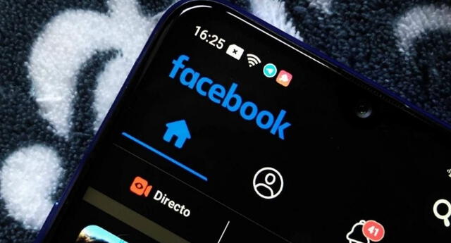 Las pruebas públicas para el modo oscuro de la app de Facebook en celulares Android ya han iniciado y múltiples usuarios comienzan a recibir esta opción./Fuente: Prensa Libre.