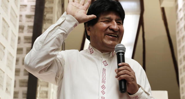 Evo Morales responde a quienes lo acusan de comer con dinero del Perú | Foto: EFE