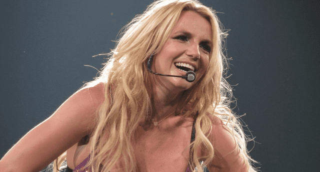 Britney Spears anuncia que está esperando un hijo de su novio Sam AsghariFoto: Hipertextual